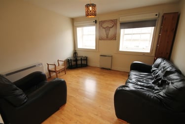 2 bed flat, Clayton Street, Newcastle Upon Tyne, Newcastle, NE15PZ - Image 1
